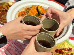 -肥肥虾庄·金牌油焖大虾(汉街SKP店)