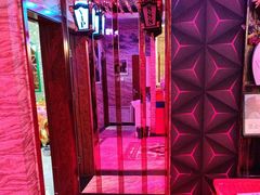 -路边边地标烧烤·川菜·小龙虾·音乐酒馆(良乡长虹店)
