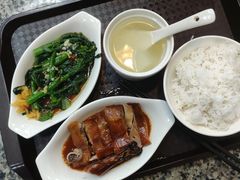 -农家婆港式烧腊快餐(驰天·钰园商住小区店)