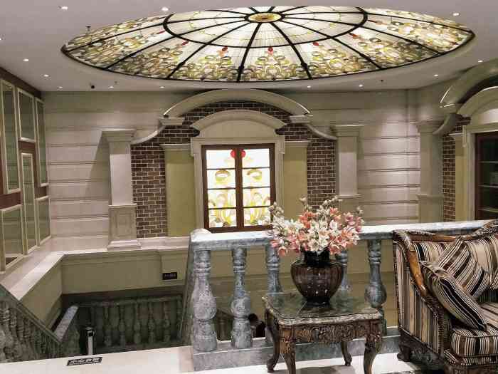 高深会馆-"高深会馆位于沙河口同泰街和连胜街的交叉口.