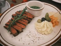 -Mark&Mars Restaurant