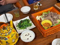 手抓牦牛肉-如意林卡藏餐吧 (九寨沟店)