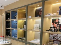 -吴良材眼镜(美罗城店)
