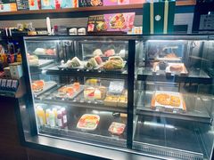 面包甜点陈列柜-星巴克(杭州湖滨银泰E区店)