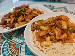 -楼兰古丽·新疆拌面·清真(华阳城店)