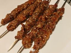 锡盟羔羊肉串-羊门客在·烤盐池滩羊·川菜