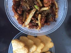 东镇烤三味-老东镇啤酒屋海鲜加工·蒸汽海鲜·海鲜烧烤(台东店)