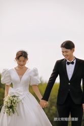 -蒙太奇婚纱摄影(万达店)