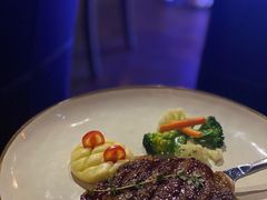 -SISTERS BAR RESTAURANT川意酒馆(嘉善老市H楼店)