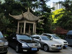 -复旦大学附属华山医院(江苏路分部)