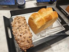 -HOT CRUSH趁热集合·现烤面包(上海环球港店)