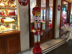 -东方明珠·可口可乐欢乐餐厅