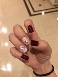 -伊人脱毛美甲美睫连锁机构