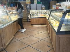 面包甜点陈列柜-赞记龙凤礼饼(广州市二宫向群宾馆店)