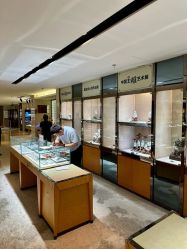 -北京七彩云南翡翠珠宝旗舰店(月坛店)