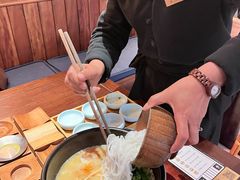 -银米·云南传统过桥米线(双廊黑金冠店)
