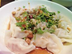 -爆炸头阿姨小四川正宗川味小吃(无任何分店)