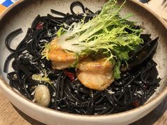 香煎澳洲大虾墨鱼汁意面-Maxpoint Kitchen 西餐咖啡(乐峰广场店)