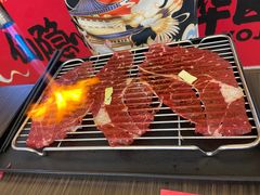 铺天盖地火牛寿司（2枚）-仙隐小鹿中华料理(南宁万象城店)