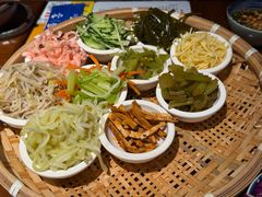 -包整·丝娃娃(甲秀楼景观店)