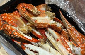 Signature Finger-Licking Crab Claws