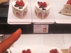 -巴黎贝甜(大宁国际商业广场店)