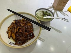 -弄堂咪道-饭香·面香·馄饨香(兴梅店)