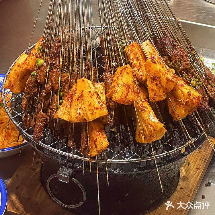 在成都!终于吃到了正宗贵阳铁签烤肉!