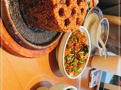 -包整·丝娃娃(一览甲秀楼风景店)