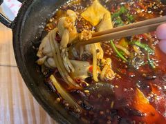 -鸿顺老铁锅美蛙鱼府(解放碑店)