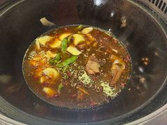 -哈尔滨烧烤·山河村铁锅炖(交大店)