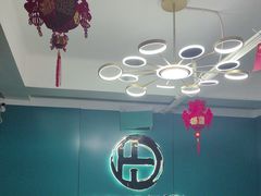 -荒岛实景沉浸密室(江汉路1店)