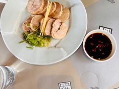 -穹六人间 people 6(岳阳路店)