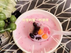 雪耳芋圆牛奶-CoCo都可(虹口龙之梦店)