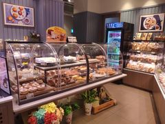 面包甜点陈列柜-巴黎贝甜(卫清西路店)