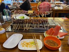 -哈尔滨小酒馆·鲜肉现穿自助烧烤(康新花园店)