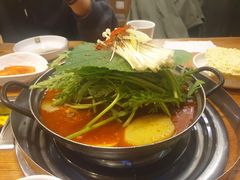 -喇喇排骨火锅·传统韩式脊骨汤(望京西园总店)