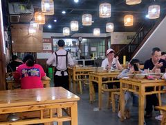 大堂-饭饱香土碗菜(新科店)