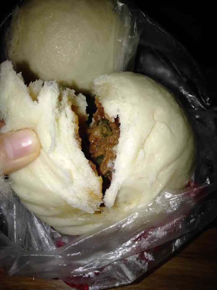 九龙王大包(武汉店)-"这家店还比较好找,就在前进五路和江汉三路.