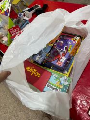 -逝水玩具折扣店