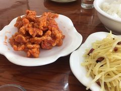 -胡子饮食店