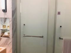 -上海滴水湖皇冠假日酒店