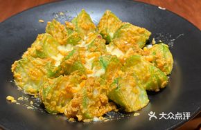 Braised Sand Dollar Baked Loofah