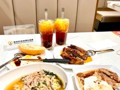 肥牛捞出前一丁套餐-香港新发烧腊茶餐厅(水围店)