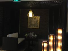 -华凌牛庄西餐厅(乌鲁木齐华凌美爵大饭店)