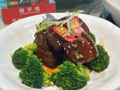 外婆红烧肉-龙泉人椰子鸡.糟粕醋.海南菜(三亚旗舰店)