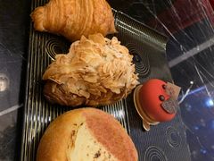 -Salon de The de Joel Robuchon(外滩18号店)