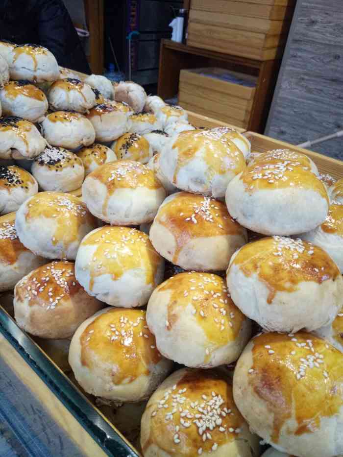 江南糕点(书院路店)-"之前被同事种草了江南家泡芙说是跟别的泡.