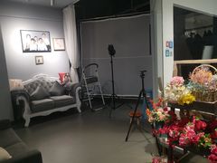 -易摄全家福照相馆(兰庭国际A座店)