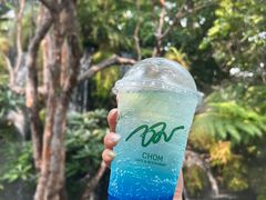 -Chom Cafe and Restaurant